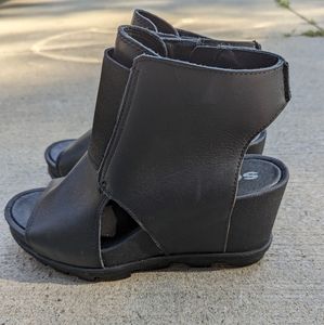 Sorel Joanie open toe wedge booties